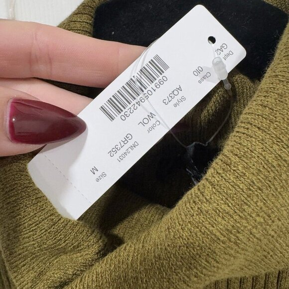 NWT J Crew Ribbed mockneck sweater tank Green Sleeveless Size Medium M - Picture 3 of 8